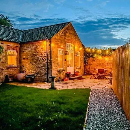 펜션 Hutton Mount Retreats 리펀