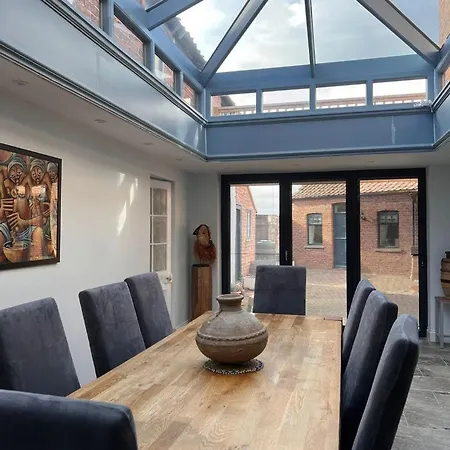 Hutton Mount Retreats بيت للعطل ريبون