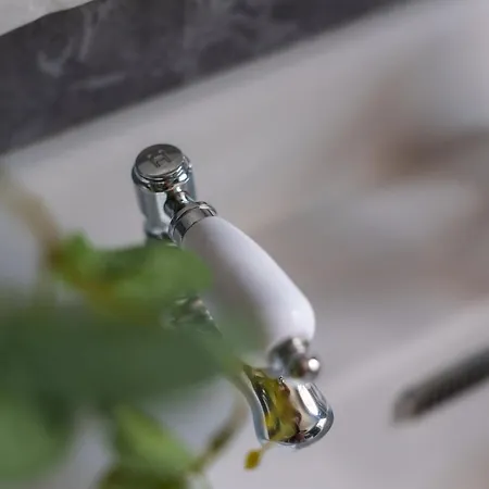 펜션 Hutton Mount Retreats 리펀