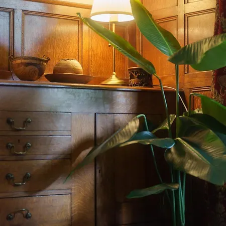 Hutton Mount Retreats *