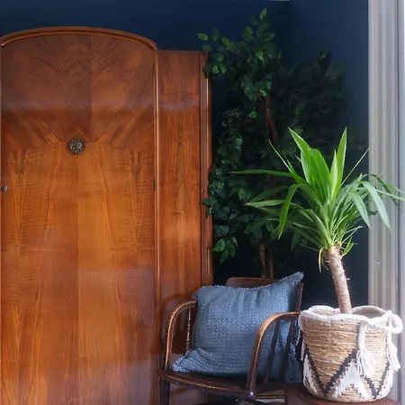 Hutton Mount Retreats *