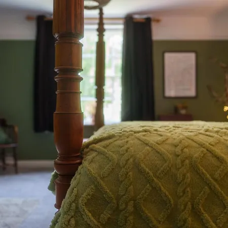 Hutton Mount Retreats *