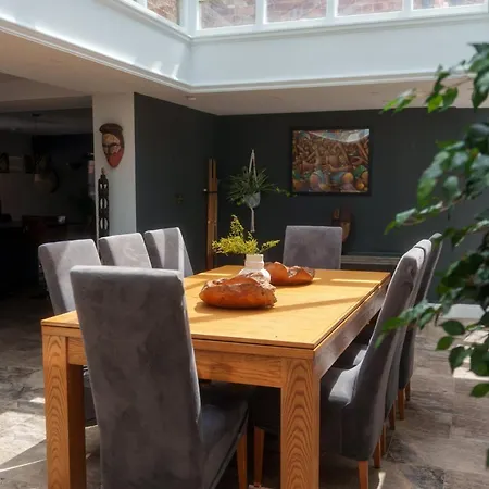 Hutton Mount Retreats Casa de Férias