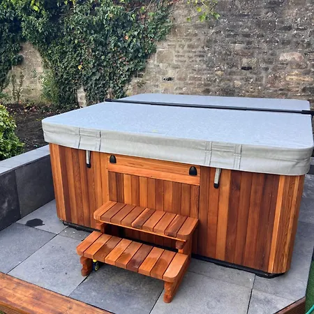 Hutton Mount Retreats